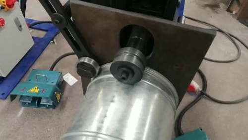 轆線機功能之一壓筋，母邊同步